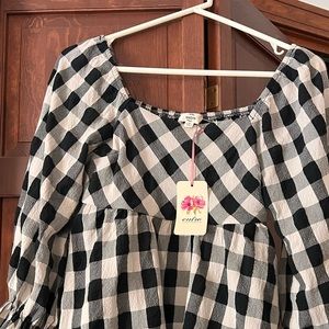NWT entro black and cream gingham blouse.